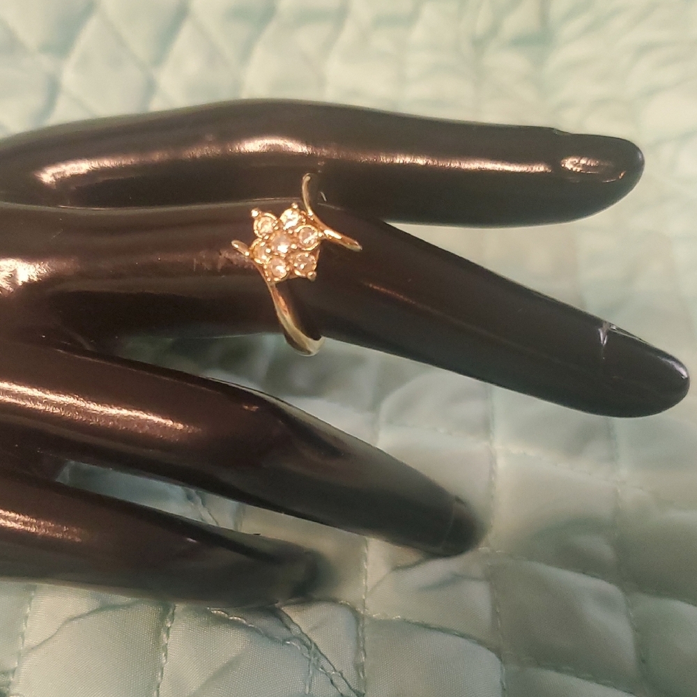 Vintage Park Lane Cubic Zirconia Cluster Ring Sz 6.5 Gold Tone .